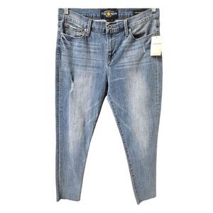 NEW! LUCKY BRAND Women's Brook Capri distressed Blue Jeans.
